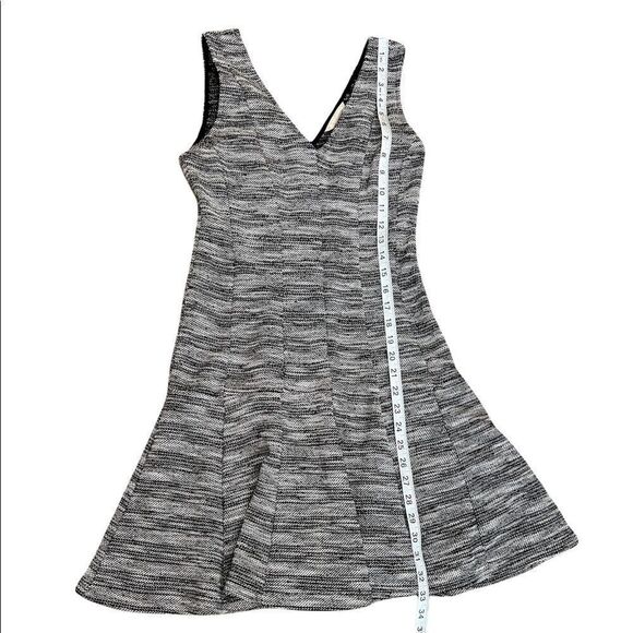 BANANA REPUBLIC Black & White Salt & Pepper Tweed Short V Neck Wide Strap Dress - Picture 6 of 9